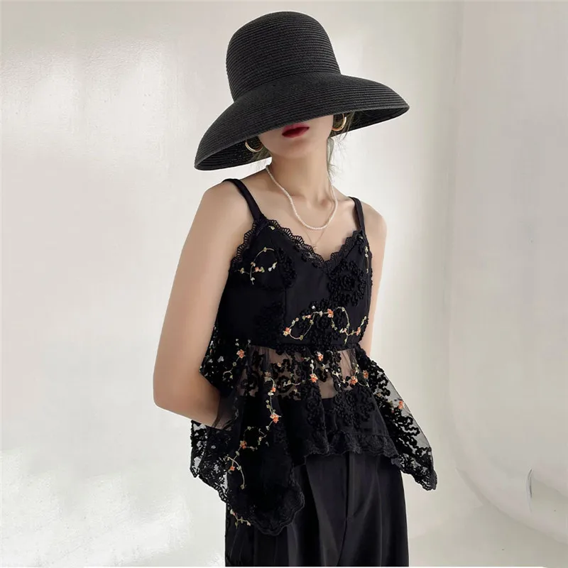 2021new floral women's camisole V-neck hollow out all-match thin tube top vest, summer carved embroidered thin lace camisole top