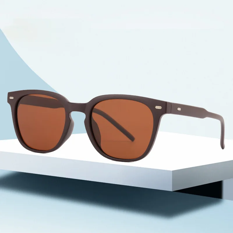 

Новые Модные Винтажные квадратные поляризационные солнцезащитные очки с заклепками для мужчин 2021, фирменный дизайн, Прямоугольная оправа, 90s, женские солнцезащитные очки, оттенки