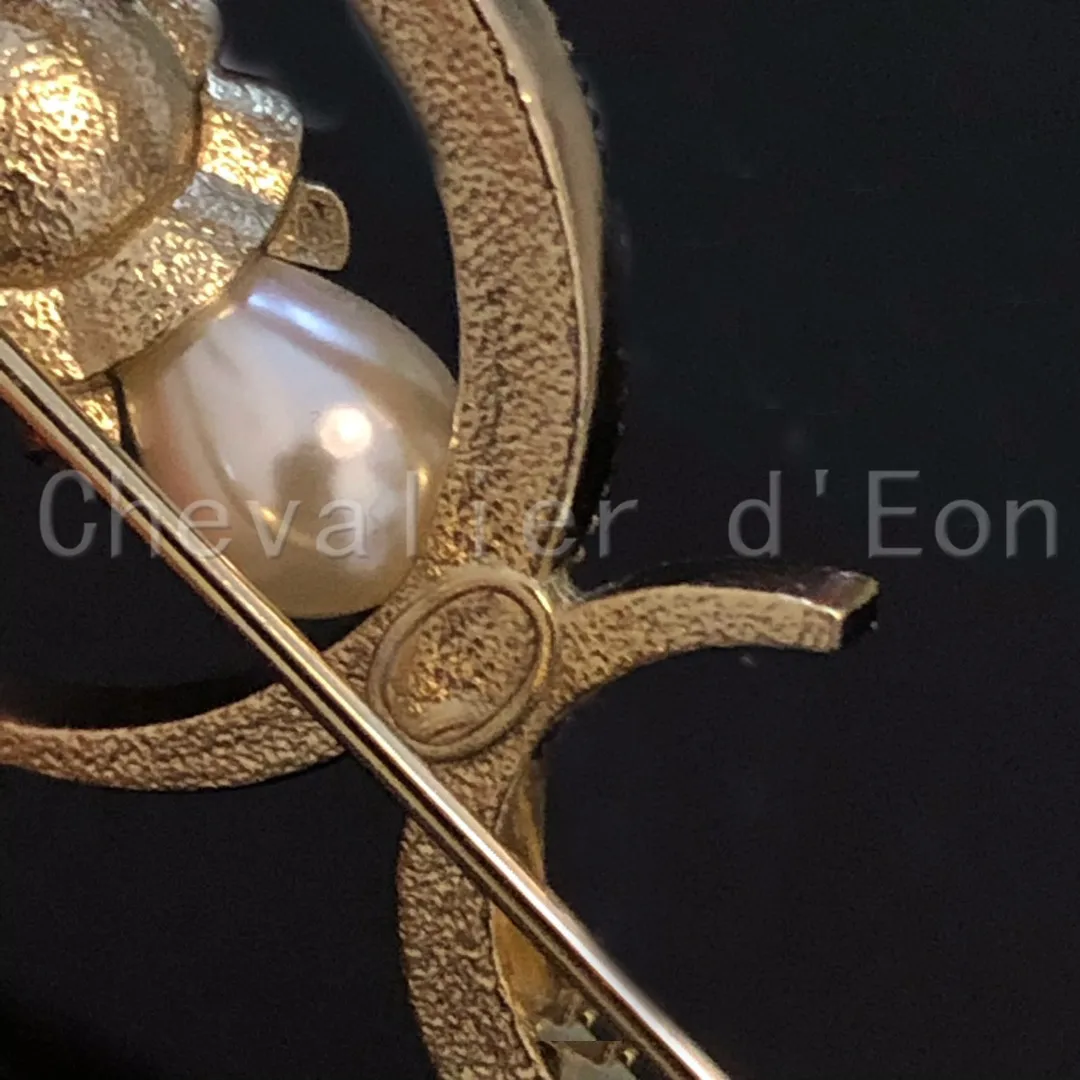 

Hot Sale Famous Brand Luxury Fashion Jewelry For Women Pearls Moon Brooches Vintage Romantic Europe Gifts Vintage Pins