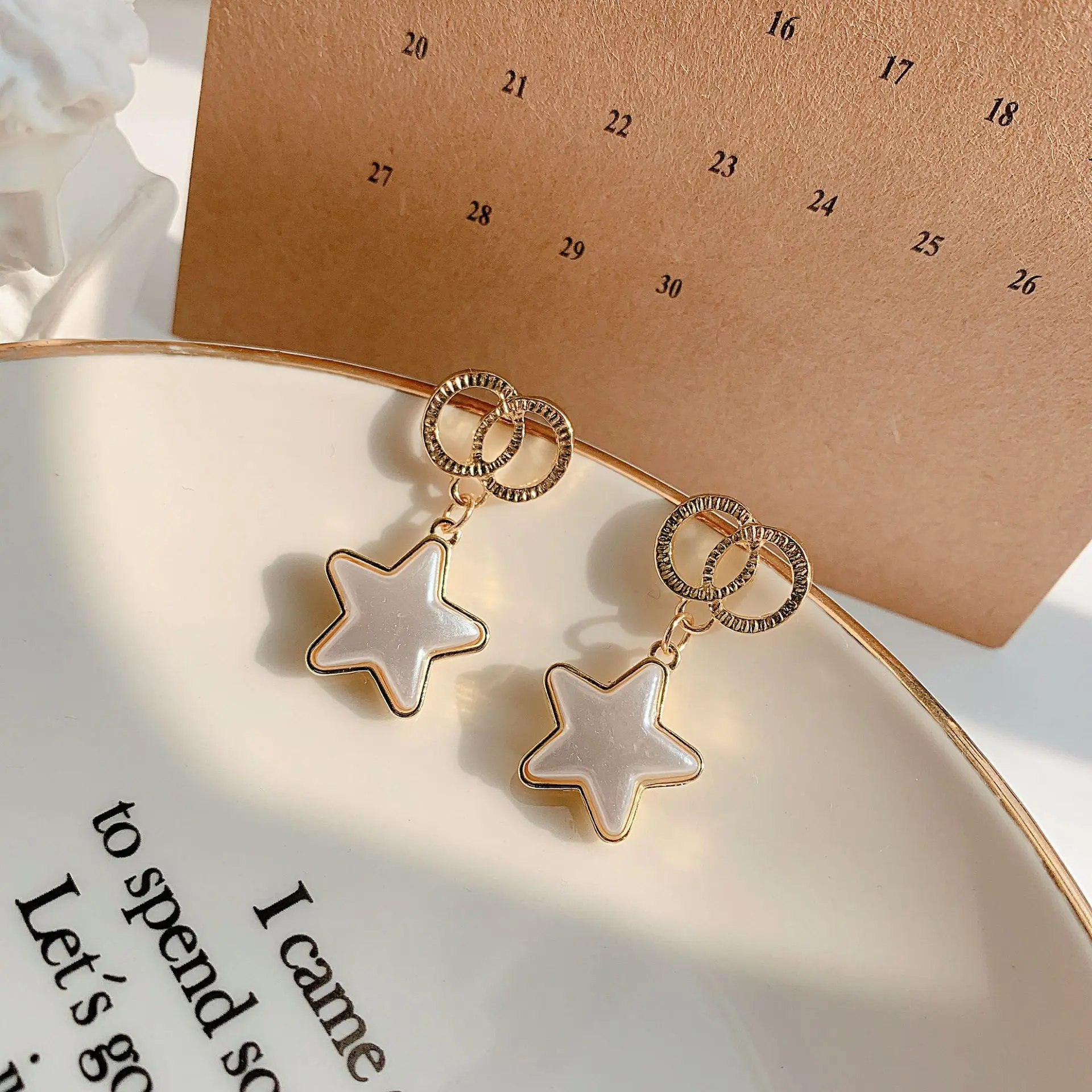 

Vintage Women Five-pointed Star Pearl Elegant Sweet Girl Party