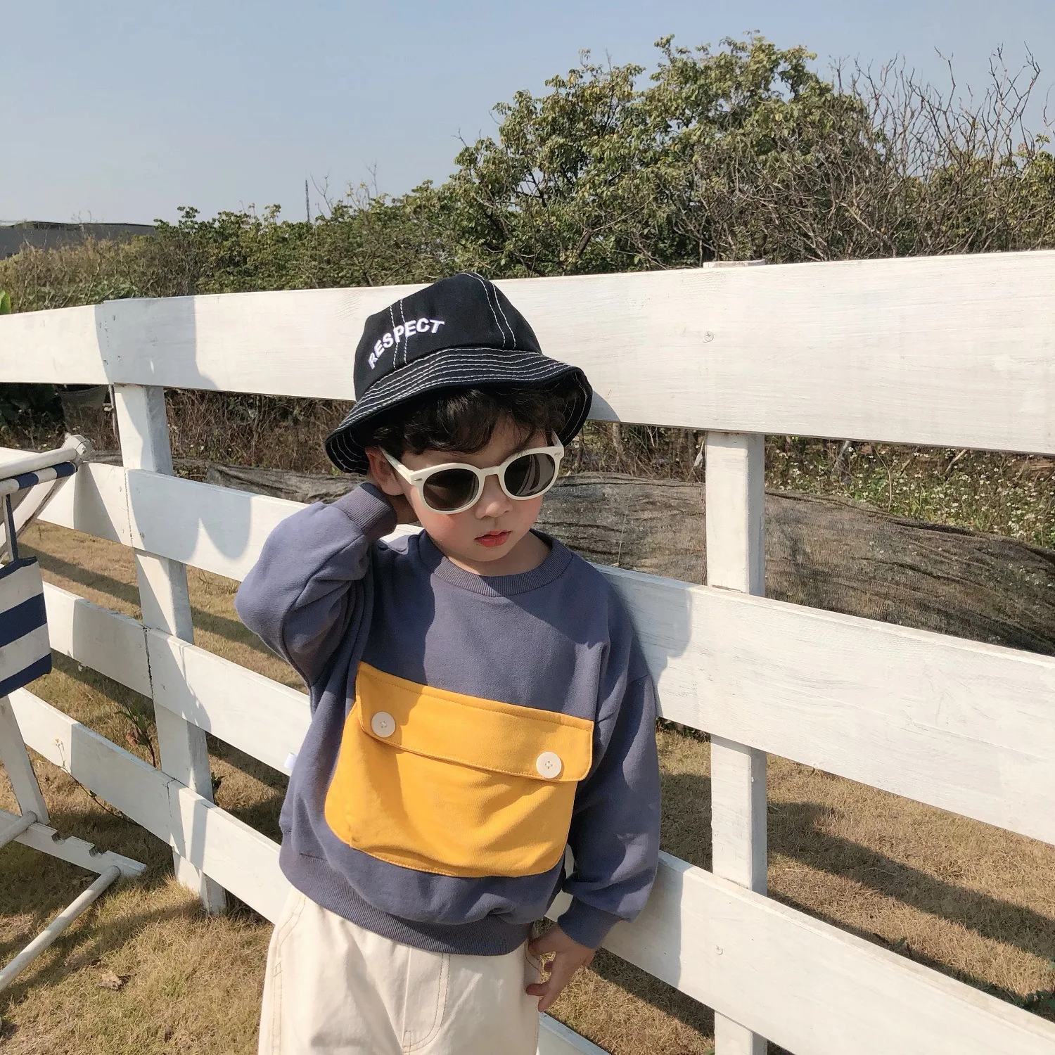 Модные толстовки с длинными рукавами контрастного цвета большими карманами для