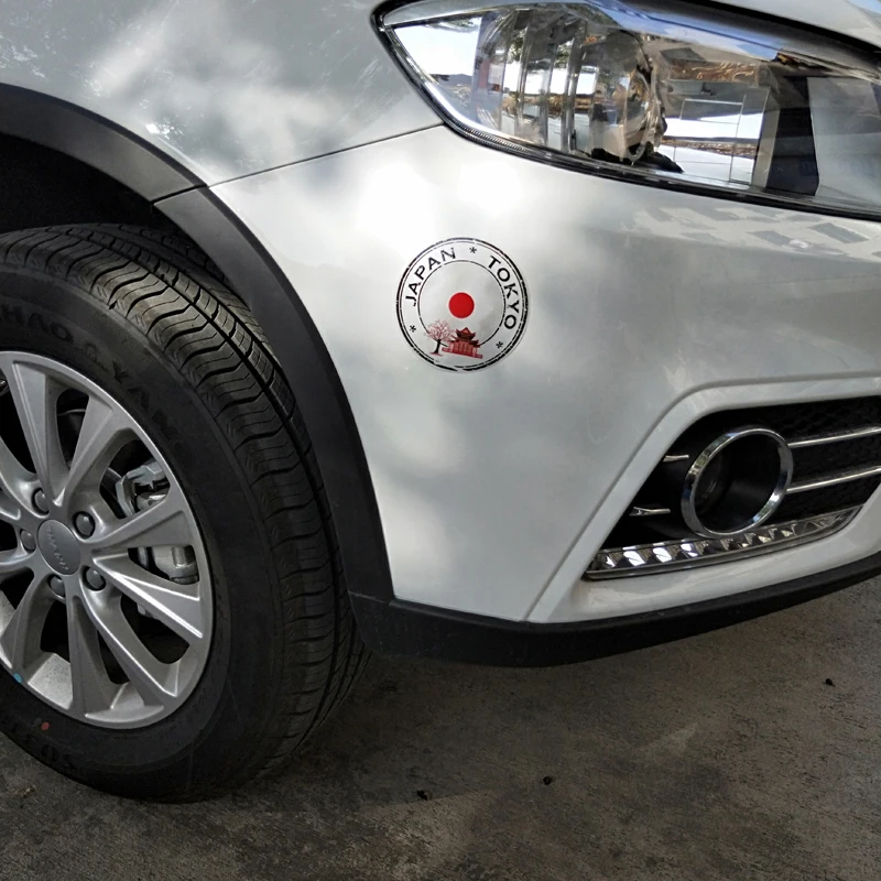 

10.9CMX10.9CM Creative Japan Tokyo Round Funny Motorcycle Helmet Car Sticker