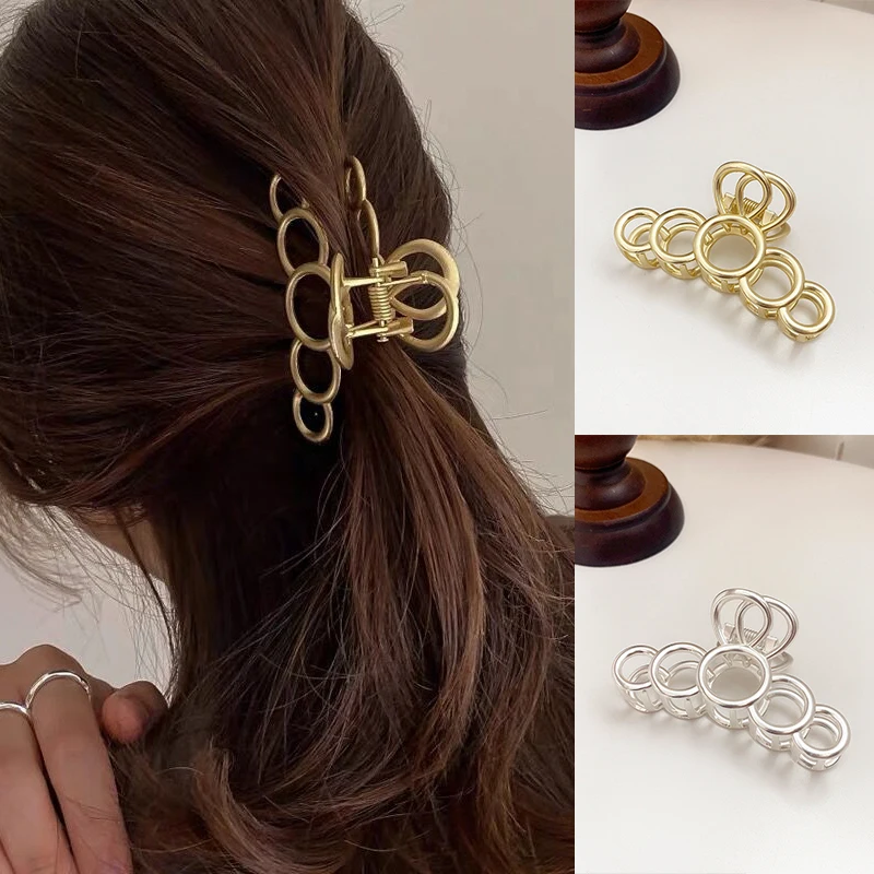 

Women Girls Geometric Hollow Alloy Hair Claw Circle Shark Clip Hair Accessories Hairpin Catch Clip Metal Temperament Hair Clip