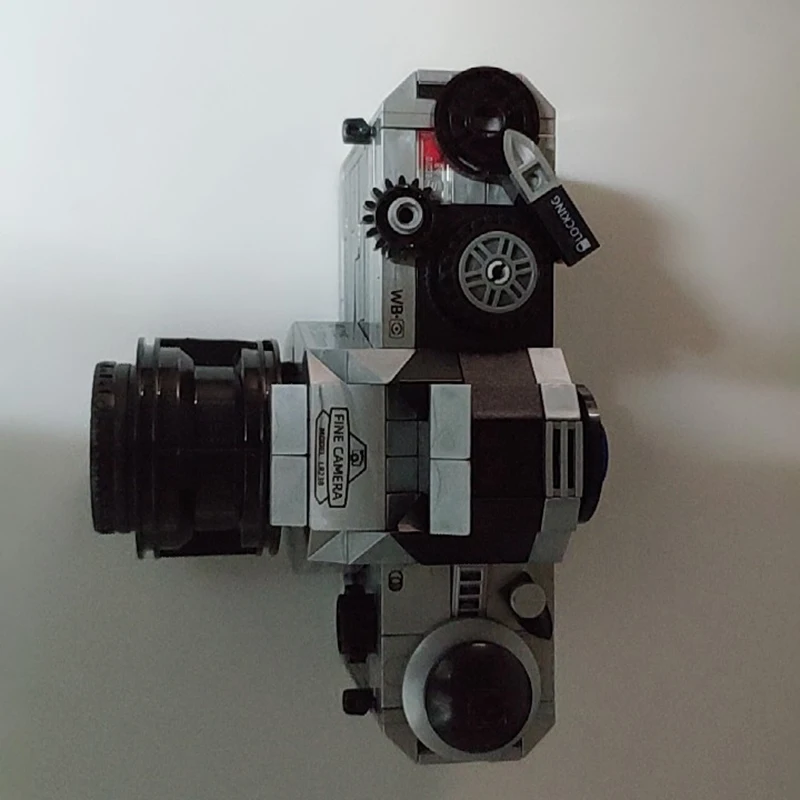 

Lin 00846 Silver SLR Digital Camera Machine 3D Model Building Blocks Set Mini Diamond Bricks Toy for Boys Children Gifts 405pcs