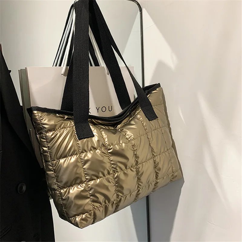 

2021 Winter Women's Large Capacity Tote Bag Space Cotton Quilted Padded Down Handbag Female Nylon Big Shoulder Bag Underarm Bags