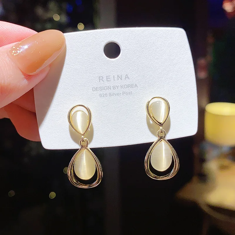 

High sense of zircon butterfly earrings female wild super fairy earrings trend net red earrings