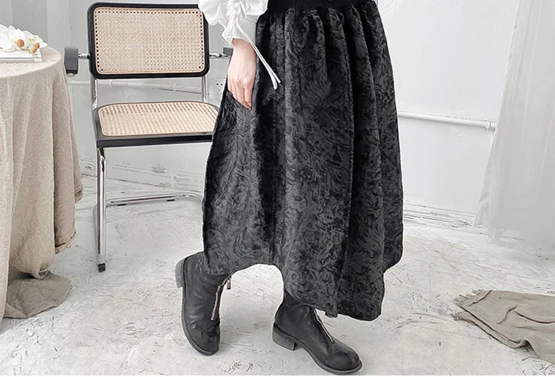 

[EAM] High Elastic Waist Black Irregular Pattern Printed Half-body Skirt Women Fashion Tide New Spring Autumn 2021 1DD6835
