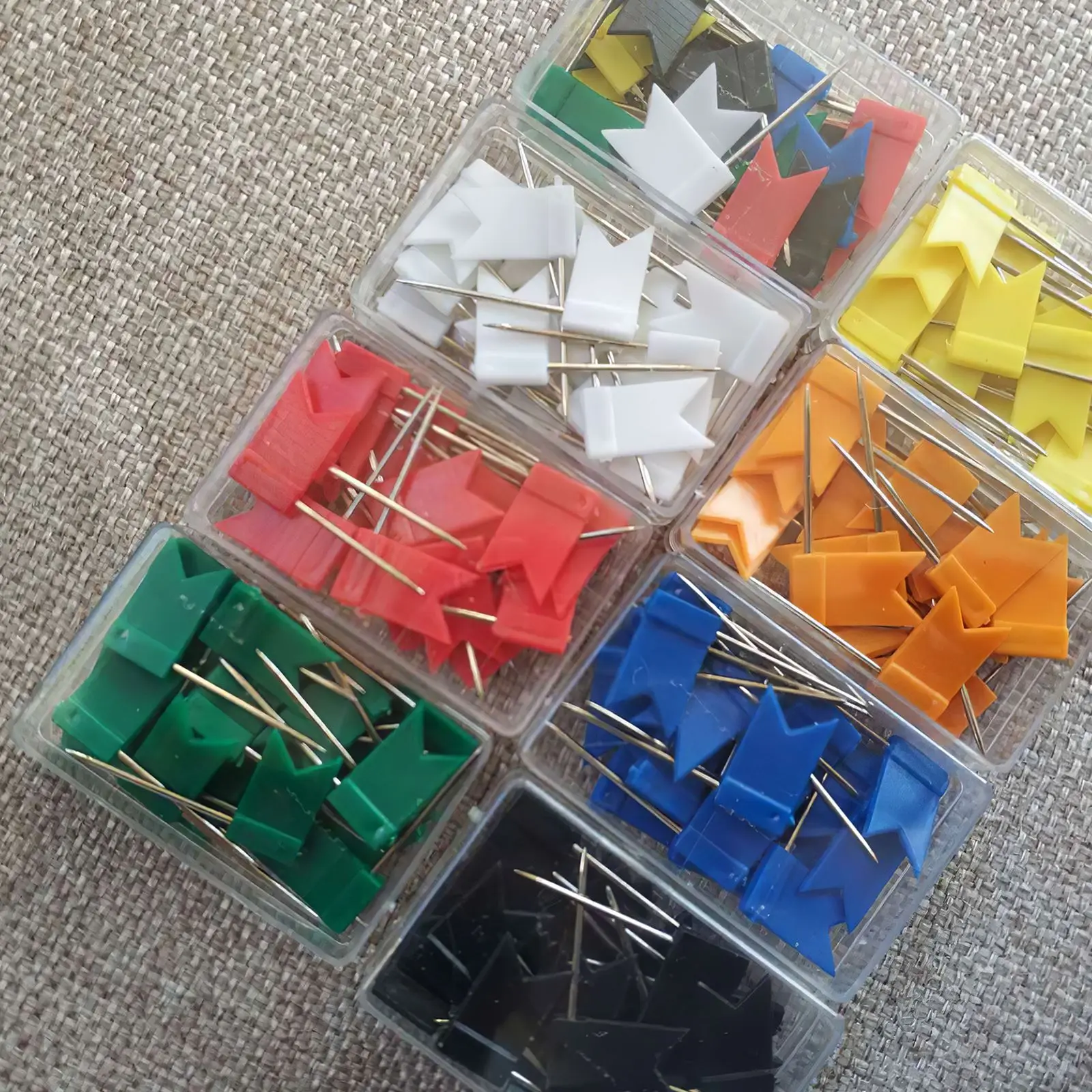 

100pcs Map Flag Push Pins Tacks Steel Tacks With Plastic Flags Head For Travel Map Cork Board Bulletin (Random Color)