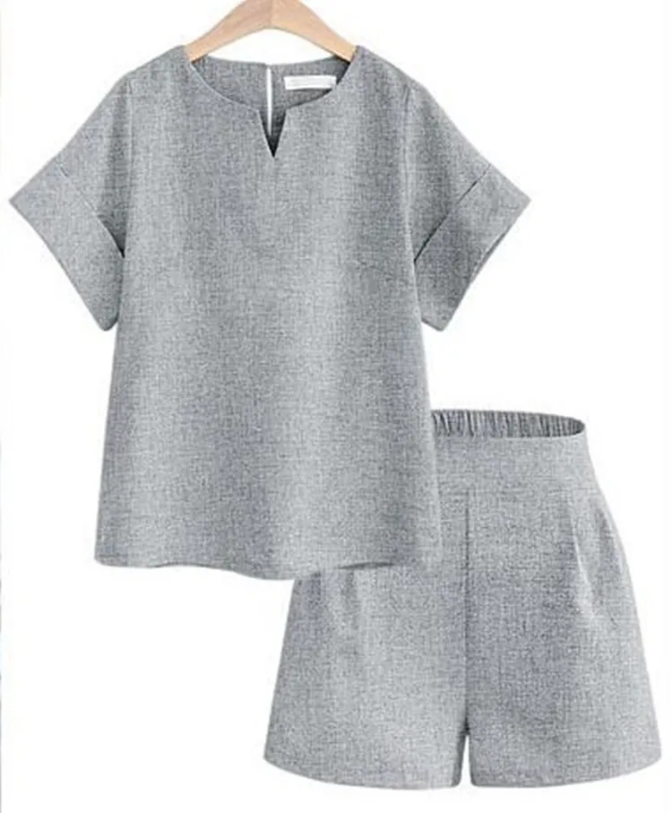 Костюм женский летний из двух предметов пиджак с коротким рукавом и шорты