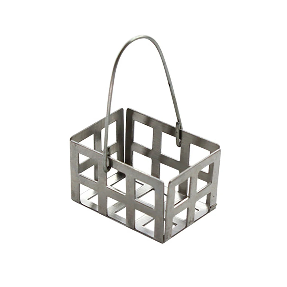 

1/12 Doll House Miniature Metal Portable Basket Simulation Hand Basket Model Toys for Mini Decoration Dollhouse Accessories