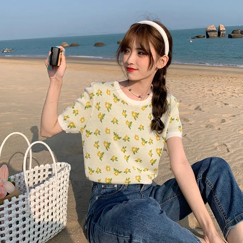 

Vintage Sweet Floral Knit Short-sleeved T-shirt Female 2021 New Summer Short Ins Pullover Shirt Women's Round Collar Casual Top