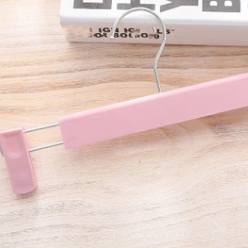 Вешалки для одежды черные пластиковые вешалки и штанов с 2 регулируемыми