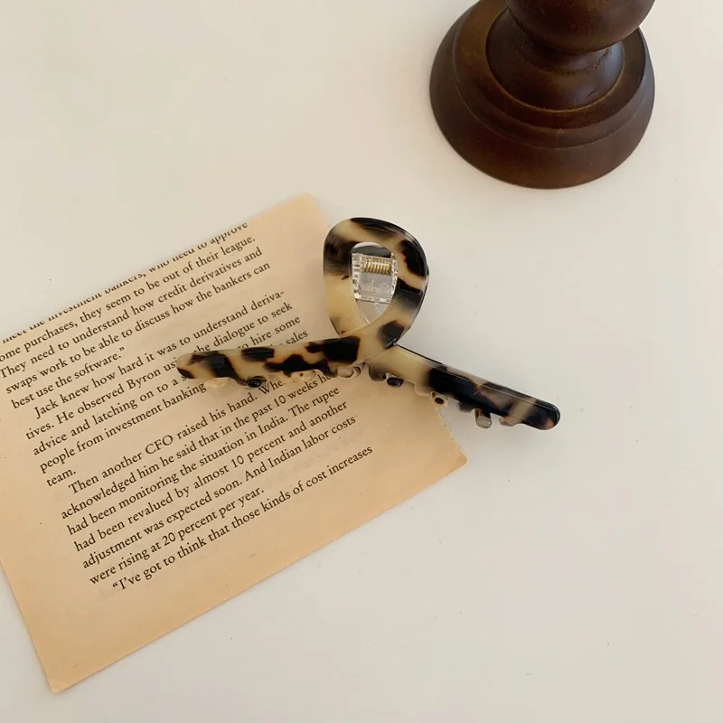 

Acetate Leopard Hair Claw Make Up Washing Face Hair Styling Tool Acrylic Hairpins Vintage Tortoiseshell Hair Clip Hair Accessory