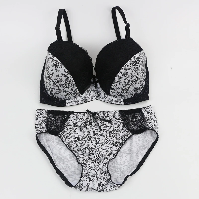 Комплект из бюстгальтера и трусиков большого размера кружевной комплект с