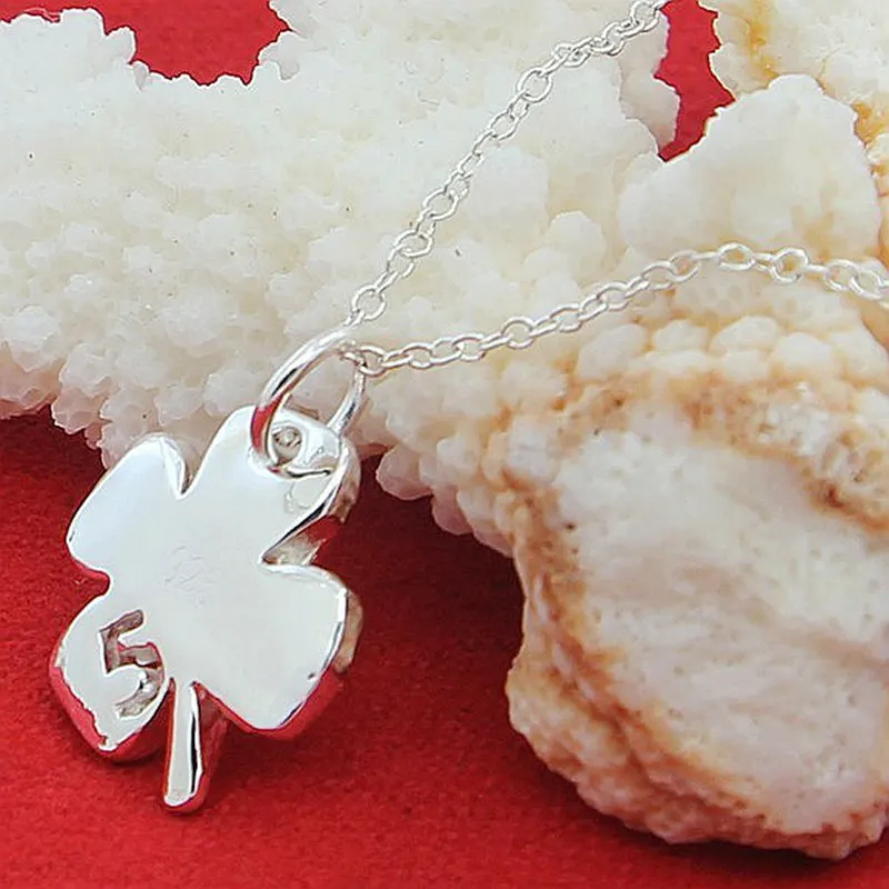 Женский кулон в виде четырехлистного клевера серебро 925 пробы | Украшения и