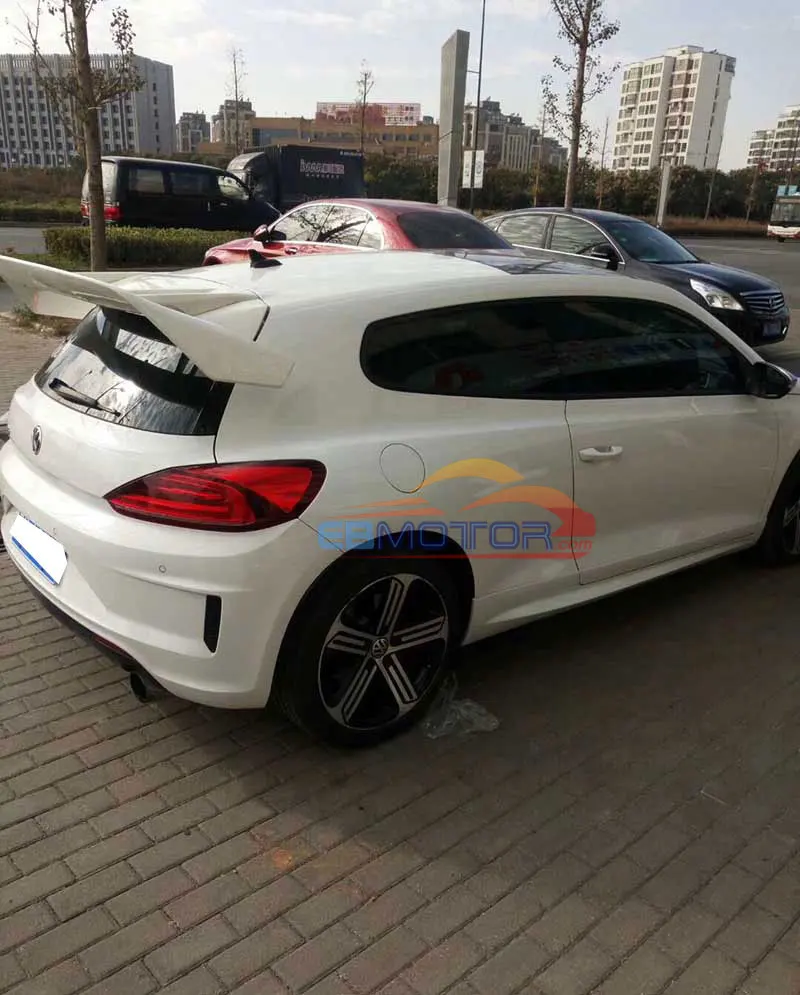 Настоящая карбоновая Задняя накладка на Багажник крыло 1 пара для Volkswagen Scirocco 2009-2013 V095