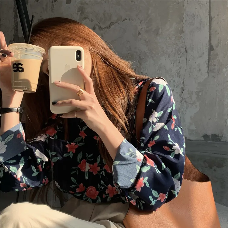 

Flower blouse shirt female 2021 new spring Korean chic retro Hong Kong flavor flower shirt long sleeve chiffon shirt