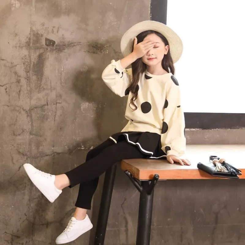 Костюм для маленьких девочек на весну и осень 2018 новинка модная плиссированная