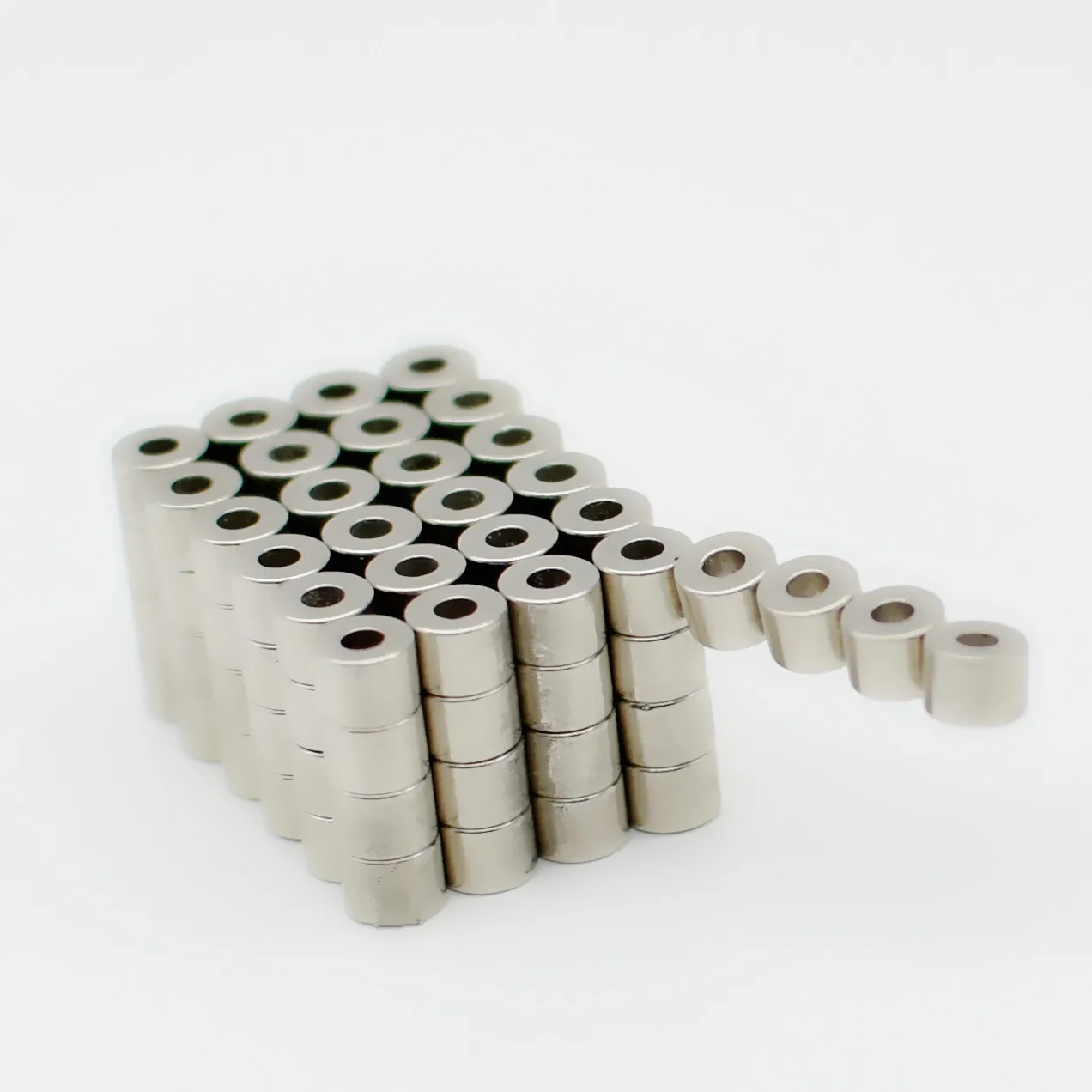 

Diametrically Magnet Ring Dia. 5.8x3.5x3 mm N42 Ring NdFeB Magnetized Strong Neodymium Permanent Rare Earth Magnets 24pcs