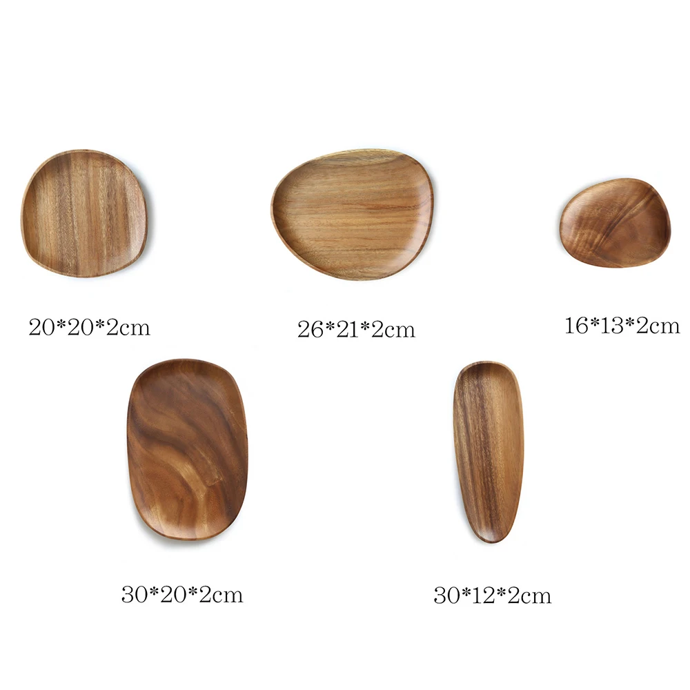 Квадратный сервировочный поднос из натурального дерева для размещения овощей