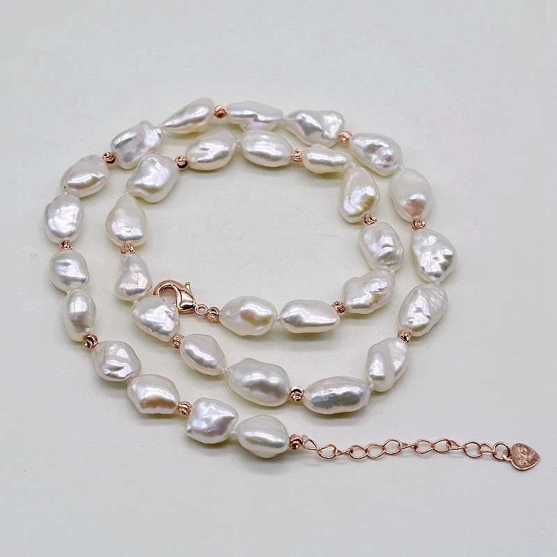 

Маленькая и милая искусственная кожа, белый жемчуг в Форме Натурального Камня, блестящие аксессуары из розового золота, женское ожерелье из...
