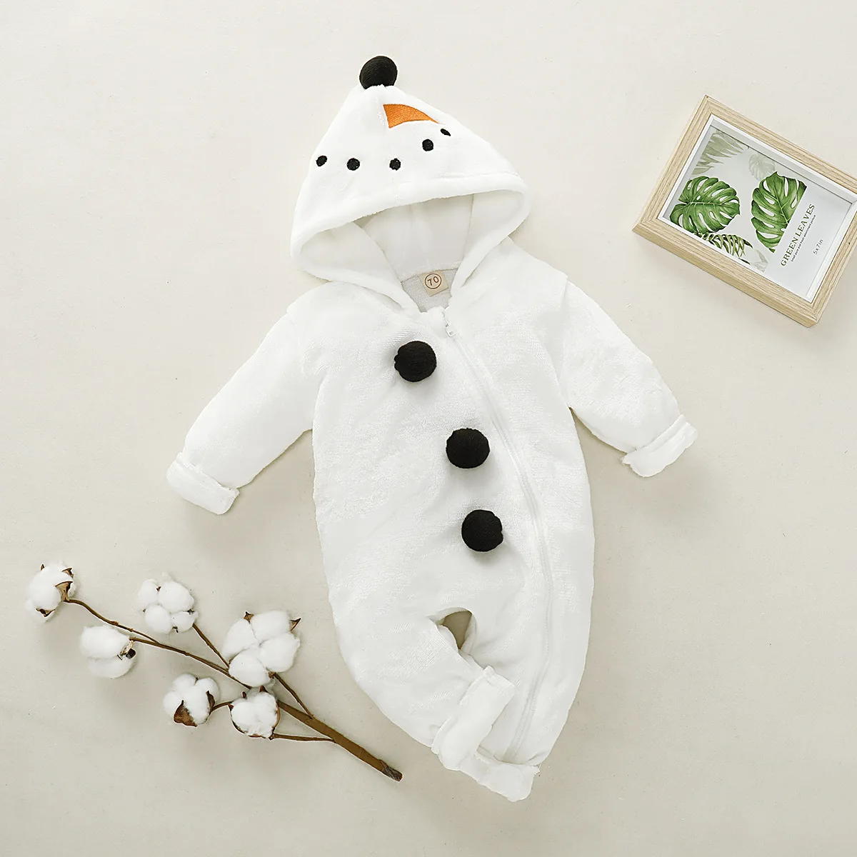 

Baby Winter Rompers For Boys Girls White Color Snowman Bodysuits Zipper Hooded Ball Decoration Jumpsuits Christmas Outerwear