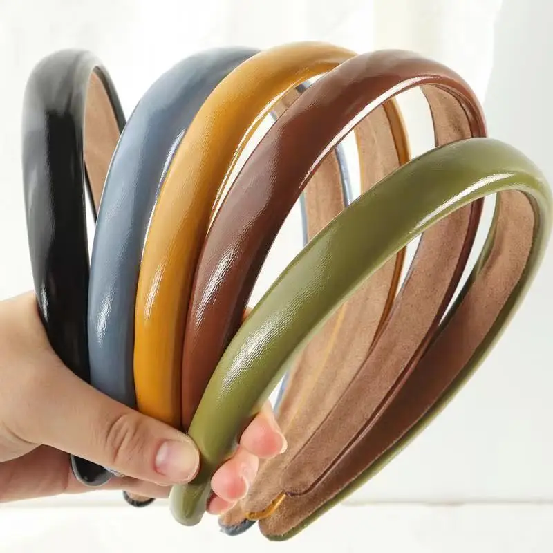 

Ободок из искусственной кожи Женский, простой обруч конфетных цветов в Корейском стиле ретро, бархатный Удобный головной убор на осень