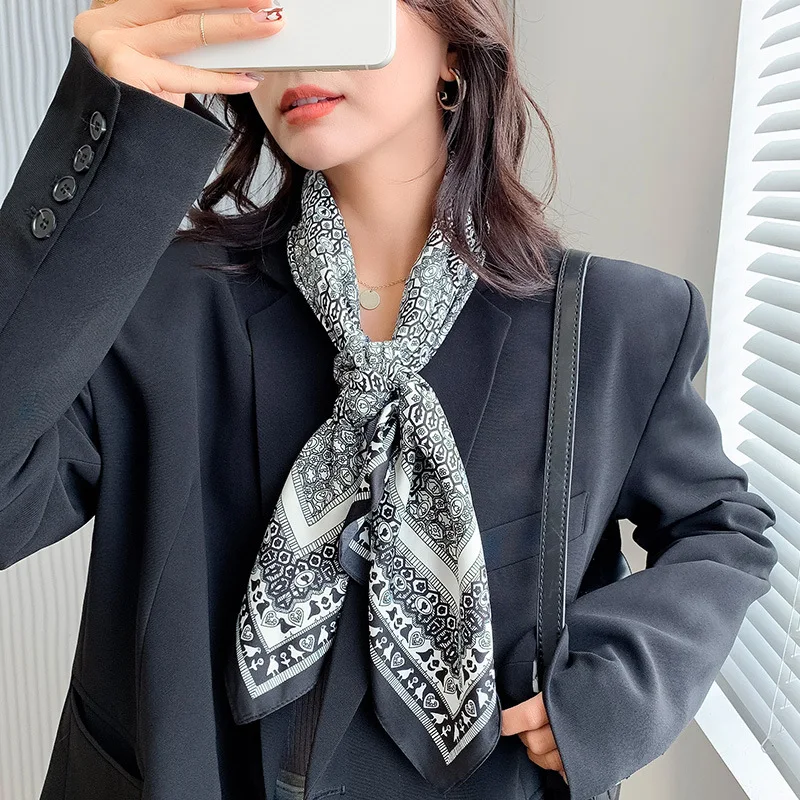 

90*90cm 2021 Spring New Large Square Scarf Women Elegant Twill Fashion Print Silk Scarf Decorative Scarf Hair Ribbon