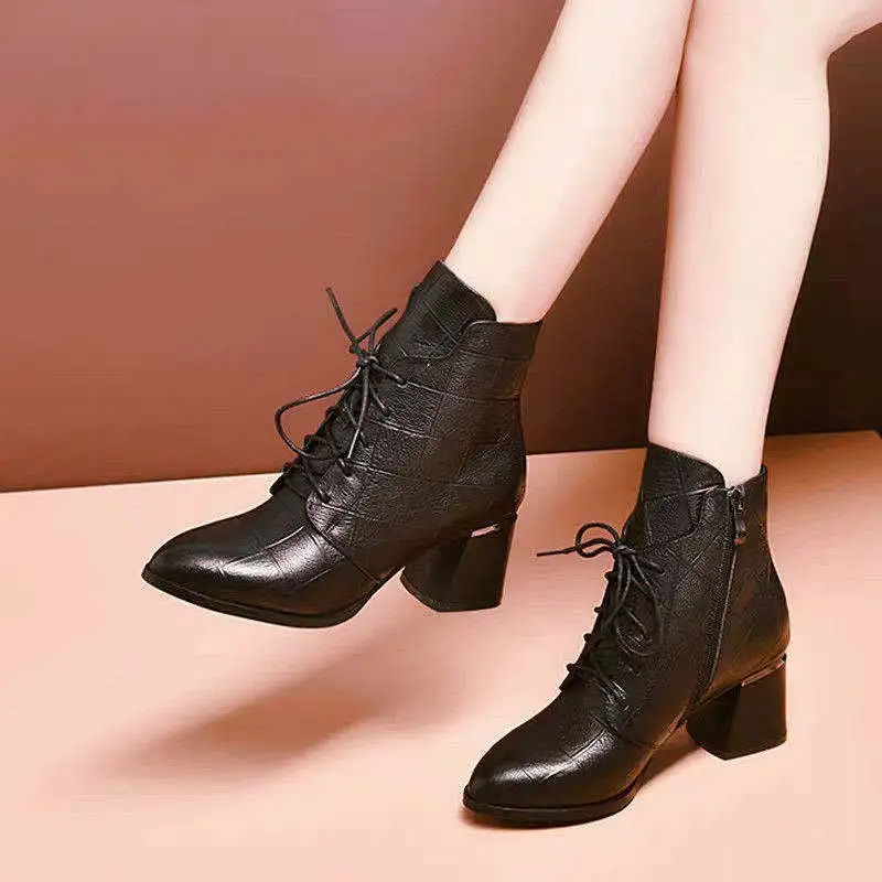 

Ботинки Martin женские осенние и зимние новые ботинки на высоком каблуке и бархатной подкладке действительно мягкие кожаные ботинки в британс...