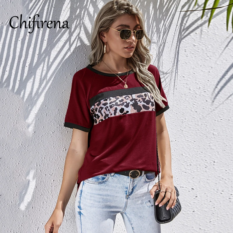 

Chifirena Plus Size Summer Women Short Sleeve T-shirt 2021 Leopard Patchwork O Neck Top Casual Tee Loose Casual T-Shirts Woman