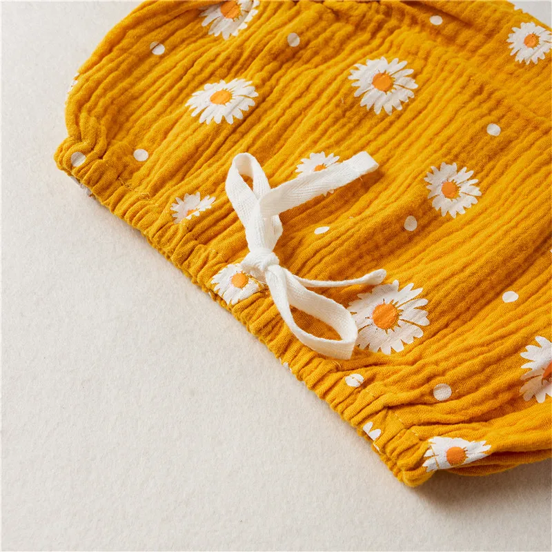

Girls Daisy Flower Printed 2Pcs Clothes Suit Ruffled Hem Tank Tops with Shorts Pants for 2021 Summer Wear Short Sleeve Suit