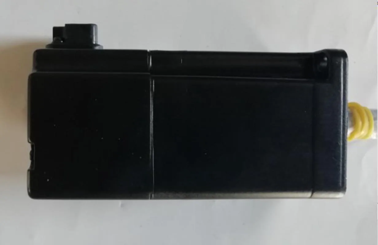 

Yaskawa SGMAS-01ACA21 AC Servo Motor New In Box