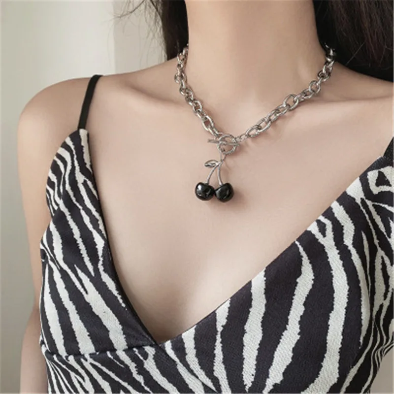 

HANGZHI NEW European and American metal thick chain fashion simple necklace punk black cherry pendant necklace for men and women