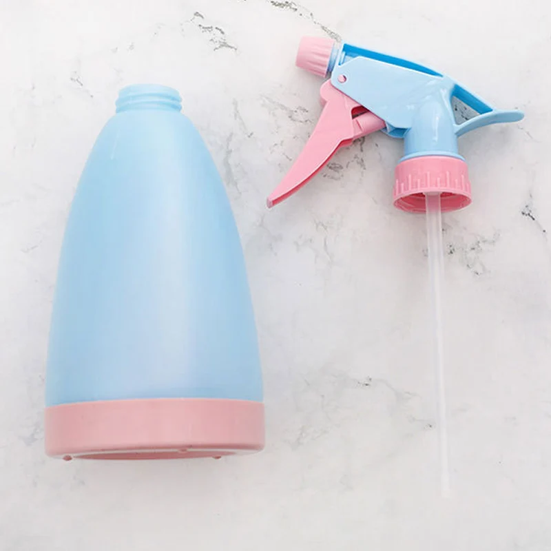 

Plastic Spray Bottle with Adjustable Pressure Nozzle Indoor Plant Watering Sprayer for Home Garden RT88