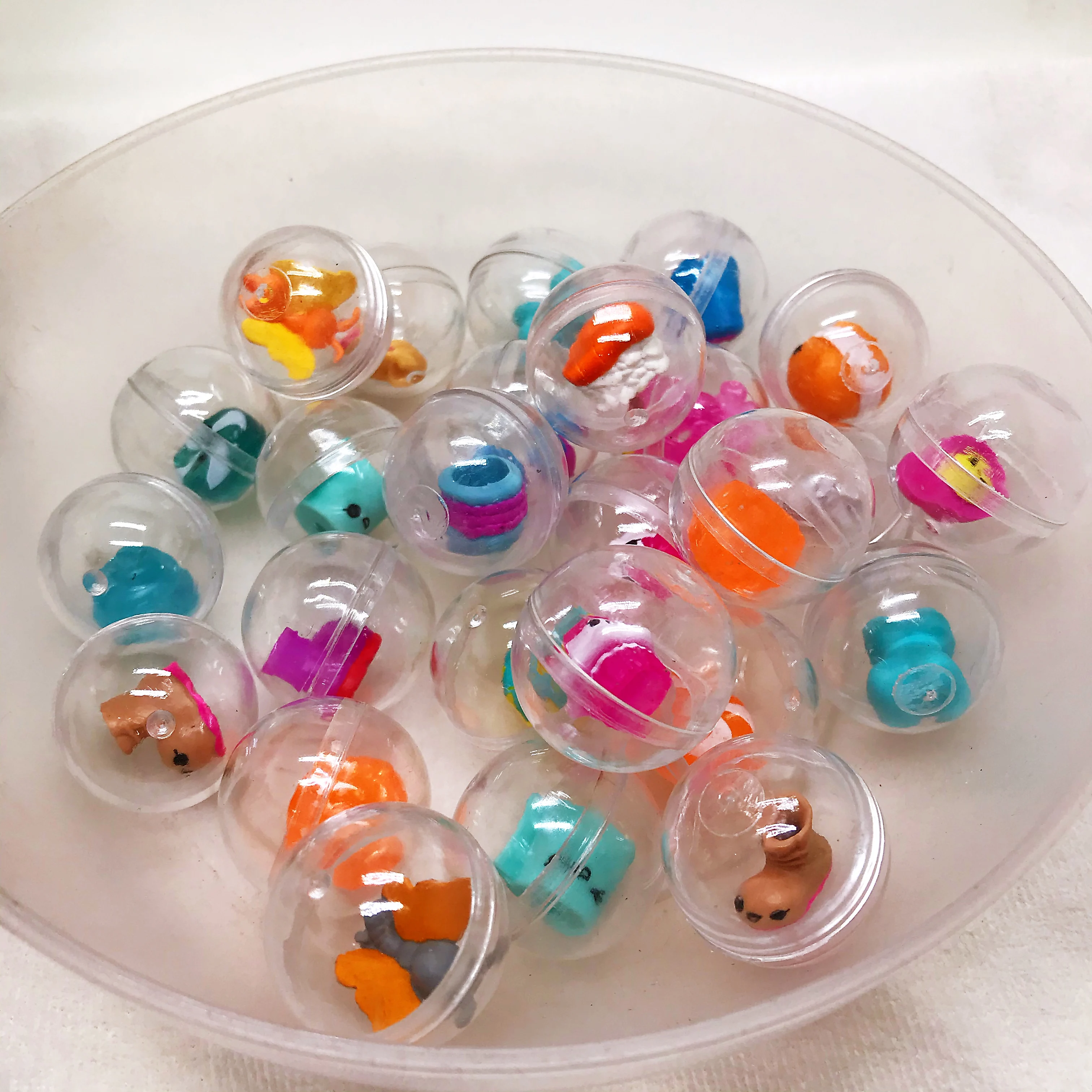 Gashapon capsule toys wholesale