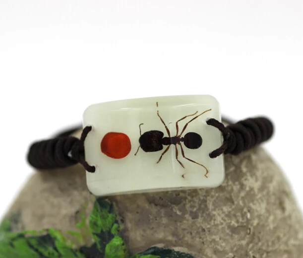 Серебристый браслет с красным муравьем подарок на день Святого Валентина