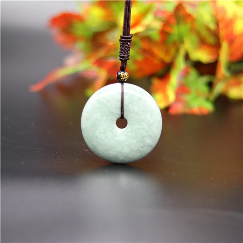 Ожерелье из натурального белого и зеленого нефрита подвеска пончик