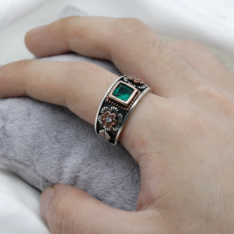 Мужское кольцо из серебра 925 пробы под розовое золото в стиле ретро с прозрачным