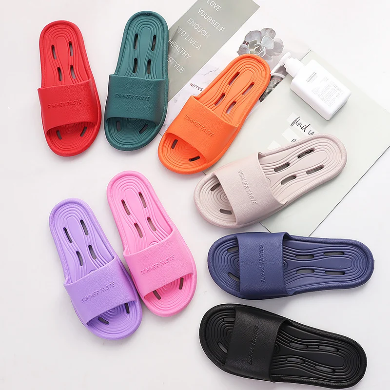 

Home Slippers Women Non-Slip Flat Bathroom Slippers Floor Hollow Summer Slippers Women Couple Unisex Soft Indoor Shoes