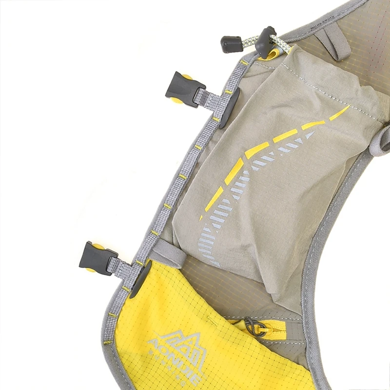 Yellow AONIJIE C9104S 18L Outdoor Ultralight Vest  Hydration Backpack Pack Bag Soft Water Bladder Flask Marathon Race Running