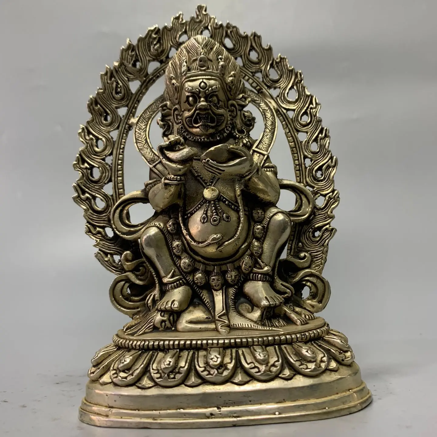 China Fine Workmanship Tibetan Silver White Copper Sculpture‘Vajra Buddha’Metal Crafts Home Decoration