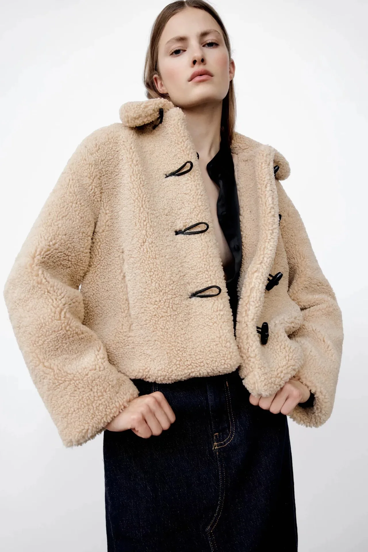 Women's Winter Fleece Lapel Coat Women's Autumn and Winter Loose Fake Fur Single-breasted Short Warm Sweater Women's Coat