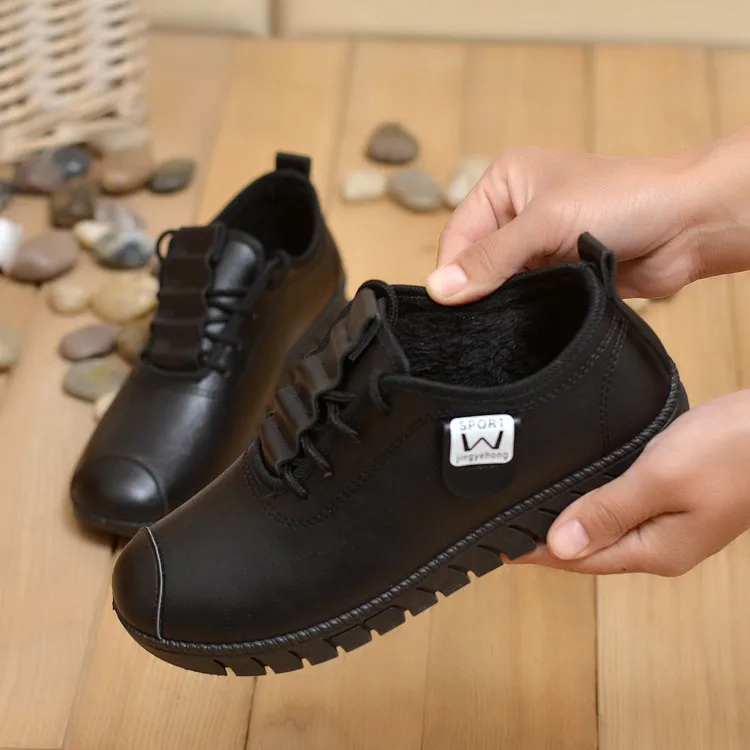 Женские туфли из натуральной кожи со шнуровкой на плоской резиновой