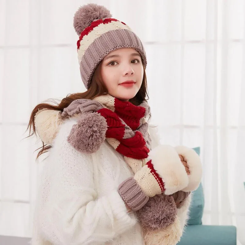 Вязаный шерстяной зимний Шапки для Для женщин шапка, шарф, перчатка комплект 3 предмета комплекты модные Кепки Pom pom широкий берет-Боб шапка куполообразная