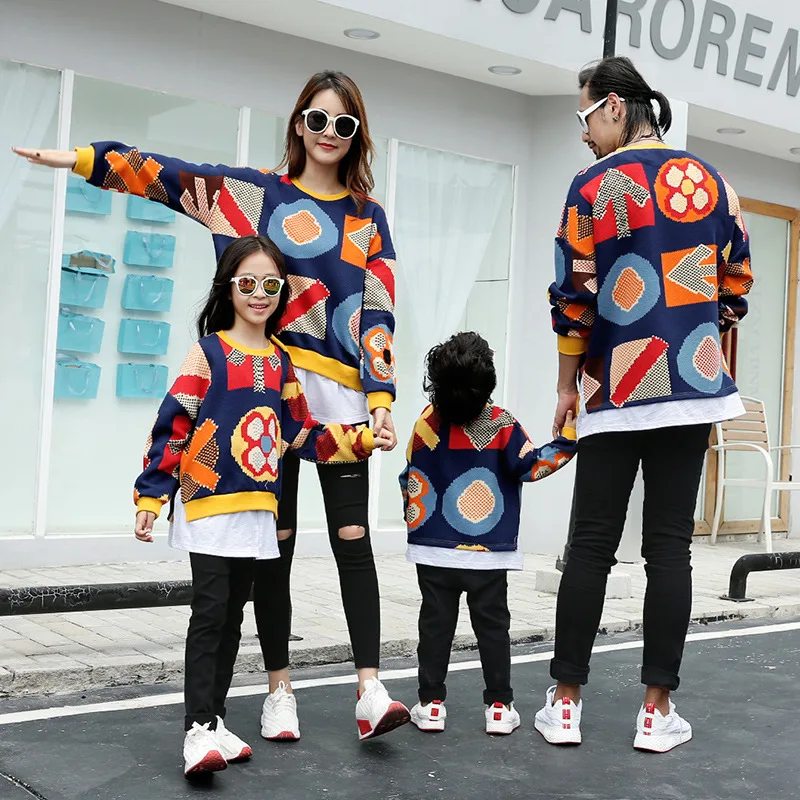 2020 New Funny Pattern Mother Daughter Daddy and Me Hoodies Family Matching Sweaters Twins Brother Little Sister Clothes Pajamas |