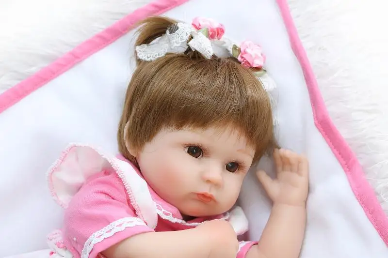 

16-inch Lifelike Simulation Soft Soft Rubber Baby Baby Doll Toy To Accompany The Child To Play
