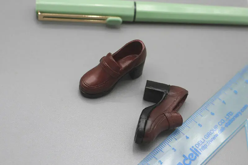 

1: 6-я коричневая Студенческая обувь на высоком каблуке для тела 12 дюймов