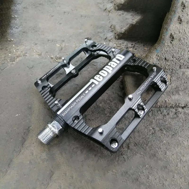 

Road Bike Pedals Aluminium Alloy Ultralight MTB Pedals Bicycle Flat Pedals MTB Bearing Anti-skid Foot Pedal Bike Parts