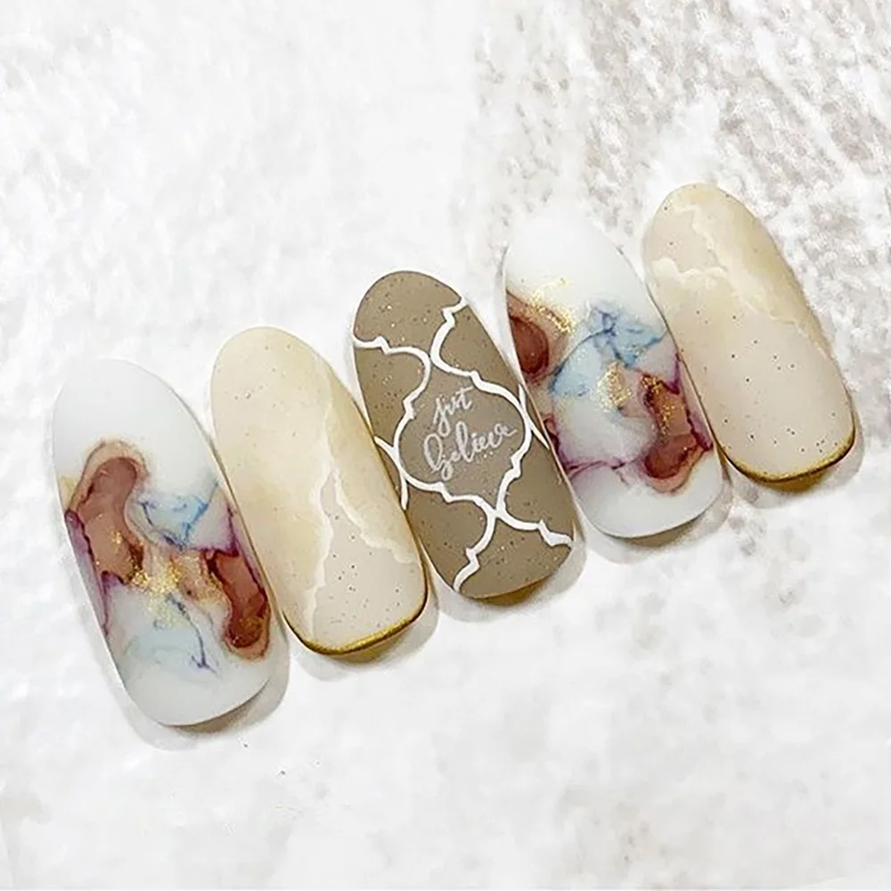 1 лист в богемном стиле с изображениями черно-белых линий и фасон платья бабочка