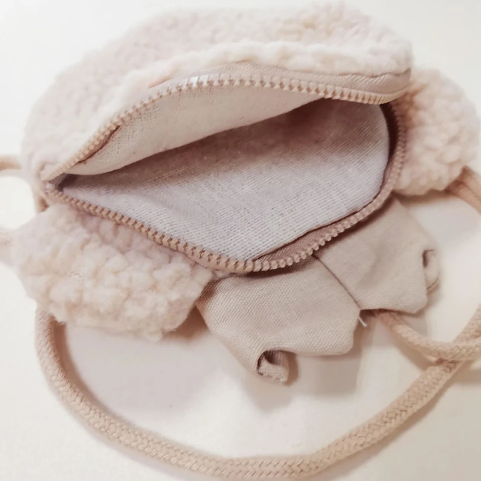 

Bag Child Soft Cute Bear Mini Messenger Candy Bag Lamb Wool Toddler Coin Wallet For Boys Girls Children Shooting Props Bag